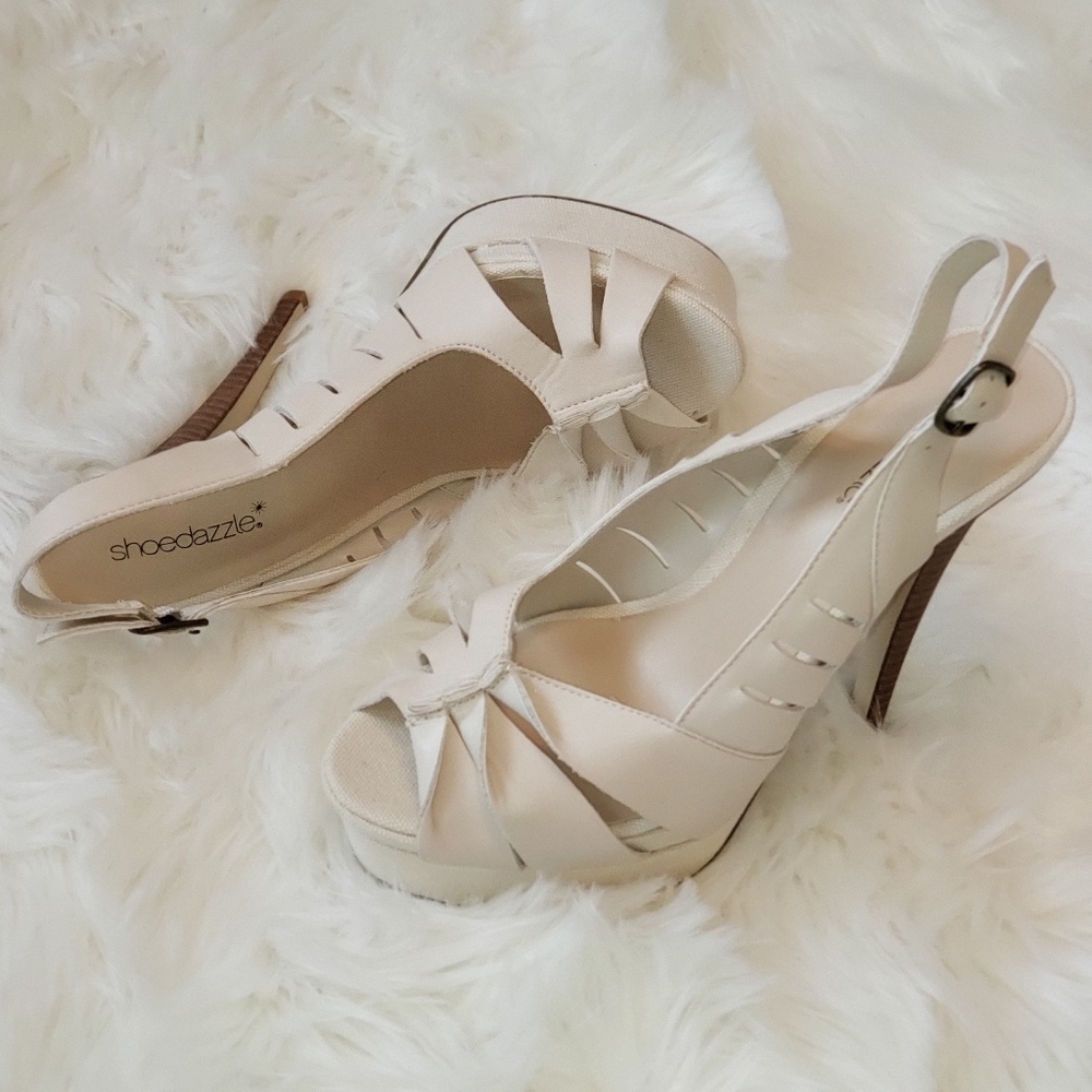 Cream color platform slingback heels - Picture 5 of 5